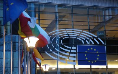 Comisia Europeană cere pregătiri pentru criza energetică, pe fondul tensiunilor din Orientul Mijlociu Bruxelles-ul solicită statelor membre ale Uniunii Europene să inițieze demersuri coordonate pentru a asigura aprovizionarea cu petrol și produse petroliere, pe fondul instabilității din Orientul Mijlociu