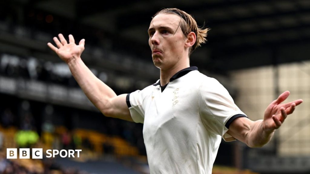 Surpriză în Cupa Angliei: Southampton elimină Fulham Echipa de fotbal Southampton a produs o surpriză majoră în Cupa Angliei, învingând pe terenul lui Fulham cu scorul de 1-0