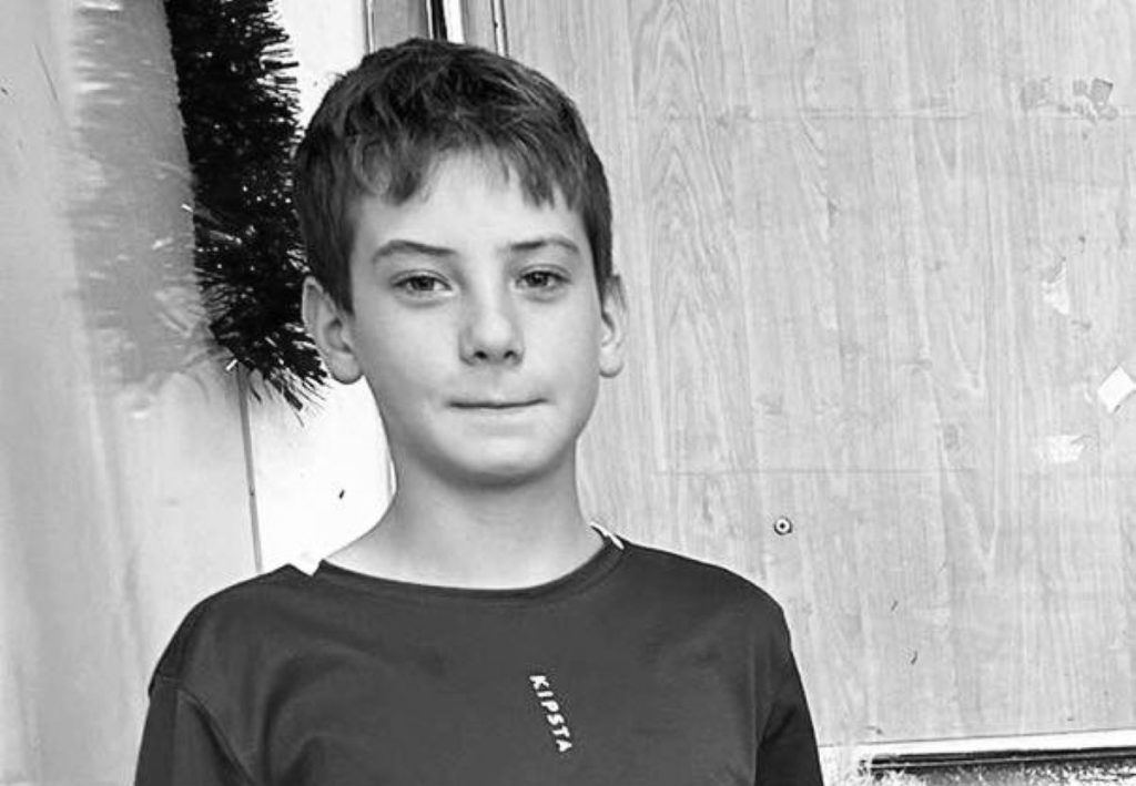 Un elev de clasa a VIII-a din Ipotești, Dănuț, a murit marți, 3 martie, în timpul orei de sport