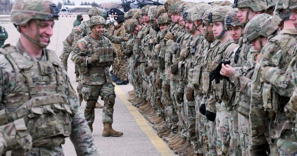 SUA cer României dislocarea de avioane de luptă și militari în contextul tensiunilor cu Iranul Bucureștiul se află în centrul atenției după ce Statele Unite ale Americii au solicitat oficial României găzduirea unor avioane de luptă și a unui contingent militar la baza aeriană Mihail Kogălniceanu, situată în județul Constanța