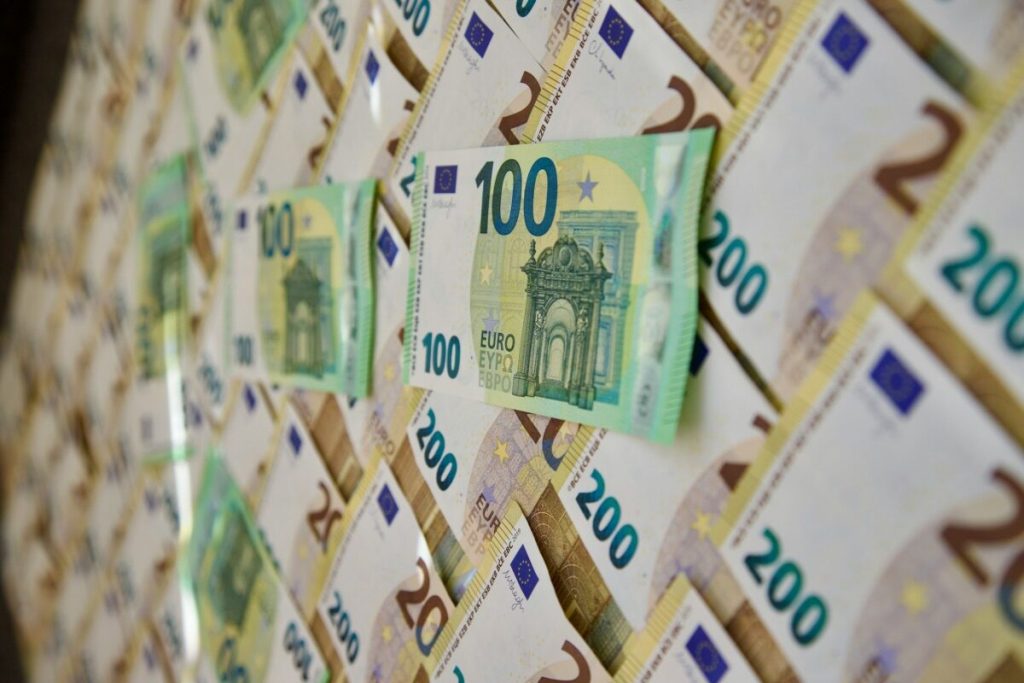 Testamentul unei bătrâne din Italia, contestat după ce îngrijitoarele cu același nume au fost beneficiare Tribunalul din Reggio Emilia a anulat testamentul unei femei în vârstă, după ce a constatat suspiciuni legate de claritatea ultimei sale dorințe