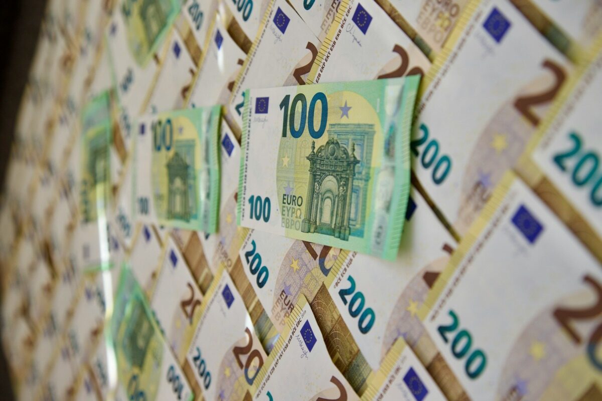 Testamentul unei bătrâne din Italia, contestat după ce îngrijitoarele cu același nume au fost beneficiare Tribunalul din Reggio Emilia a anulat testamentul unei femei în vârstă, după ce a constatat suspiciuni legate de claritatea ultimei sale dorințe