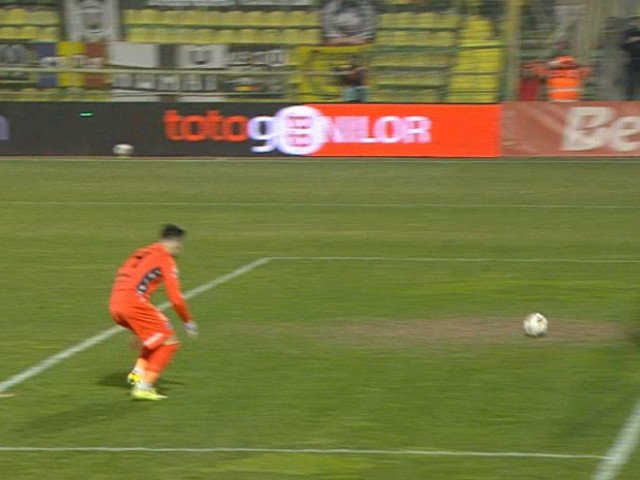 U Cluj, lider în superliga după un autogol controversat la mioveni Mioveni, 21 martie 2026 – U Cluj a învins pe FC Argeș cu 1-0 în deplasare, într-un meci tensionat din etapa a doua a play-off-ului superligii