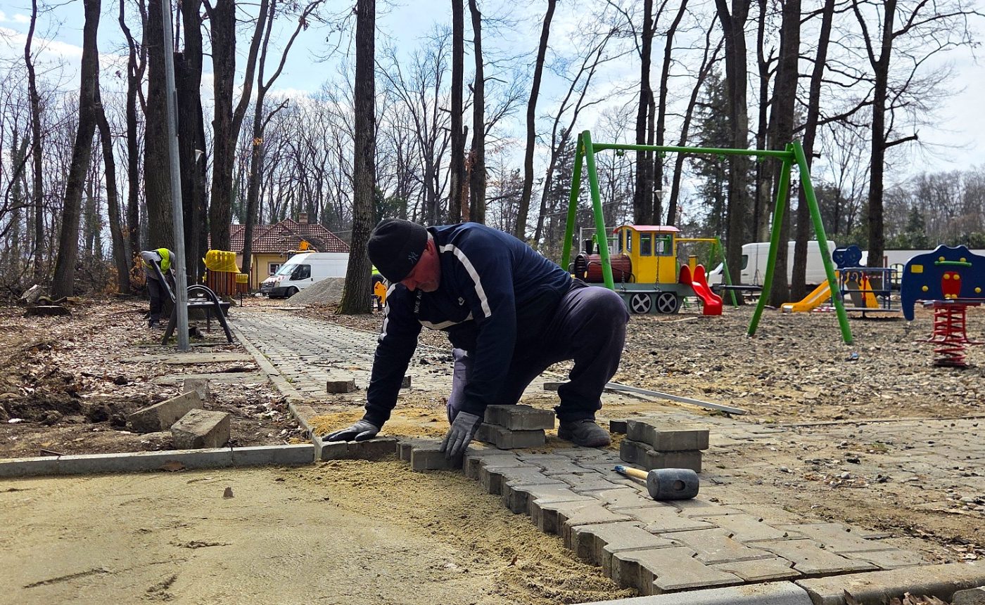 Aleea Privighetorilor intră în modernizare: locuri de joacă, alei și o parcare nouă Primăria Sectorului 1 anunță ample lucrări de modernizare pe Aleea Privighetorilor