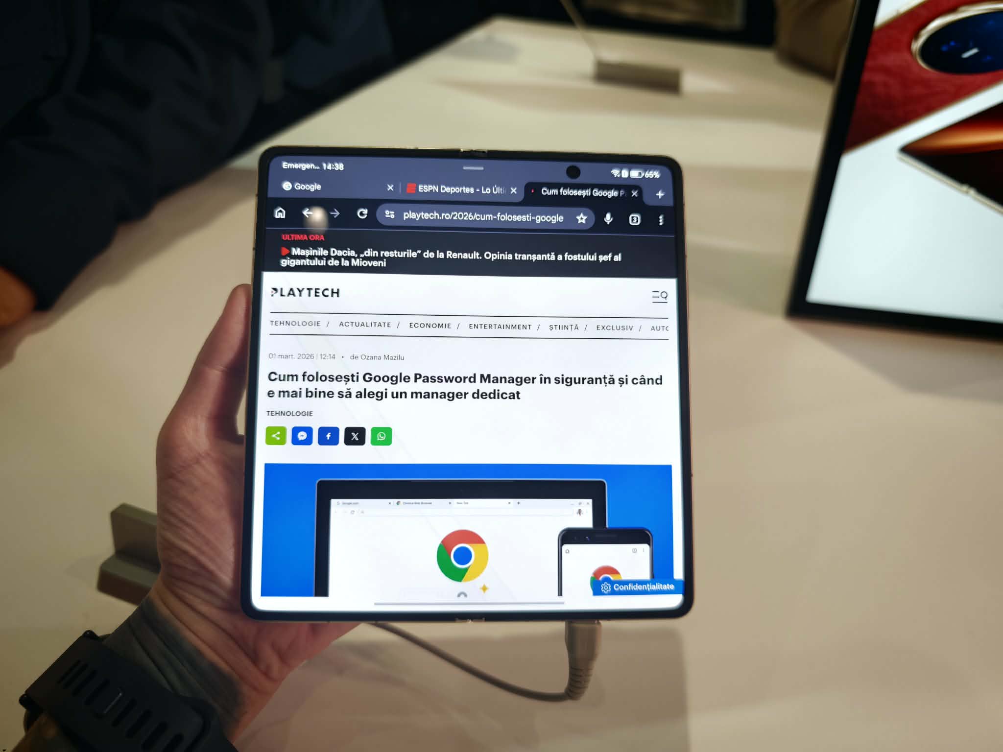 Honor revoluționează conceptul de smartphone la mwc 2026: între pliabile performante și roboți umanoizi Barcelona a găzduit, la începutul lunii martie, Mobile World Congress 2026, eveniment la care Honor a prezentat o serie de inovații tehnologice, inclusiv un nou model de telefon pliabil și un robot umanoid