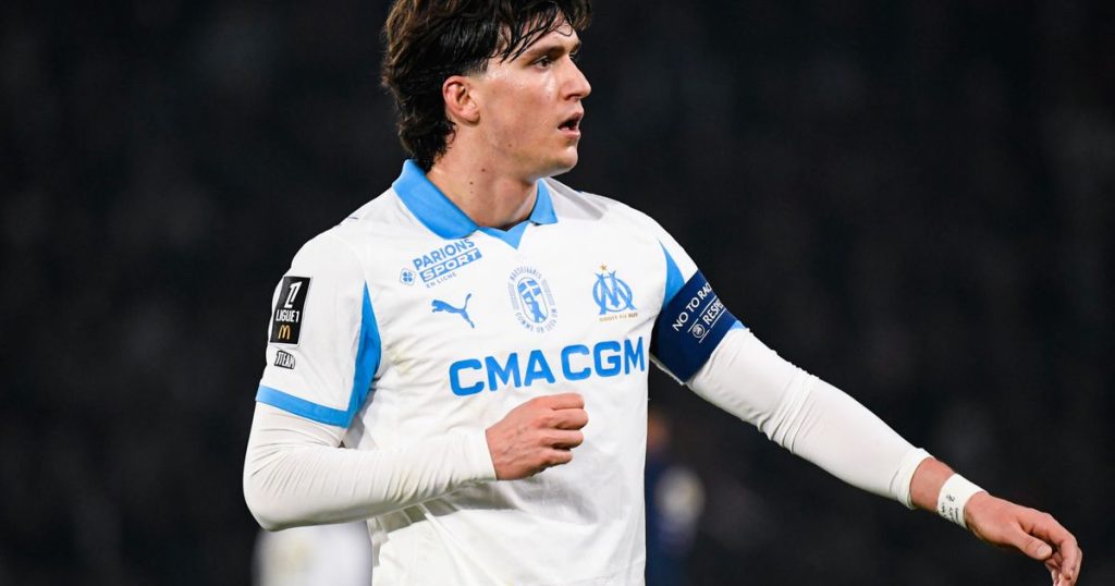 Marseille, în criză: Balerdi, ținta furiei fanilor după eliminarea din Cupa Franței Olympique Marseille trece printr-o perioadă dificilă, după ce a fost eliminată din Cupa Franței de Toulouse, în urma loviturilor de departajare