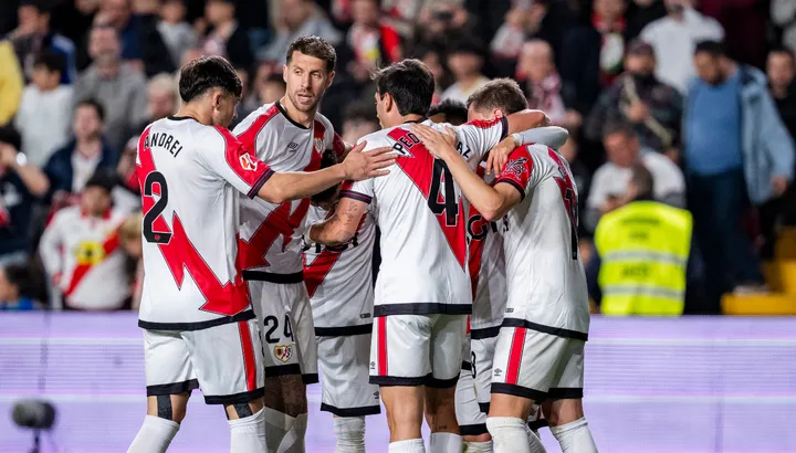 Rayo Vallecano, cu un pas spre sferturi în Conference League după victoria din tur Rayo Vallecano primește vizita celor de la Samsunspor joi seară, pe „Estadio de Vallecas”, în returul optimilor de finală ale UEFA Europa Conference League
