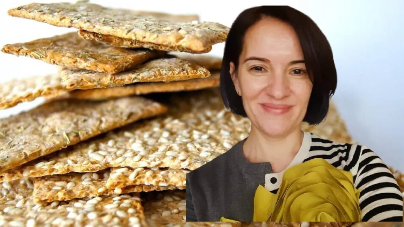 Alimente funcționale: între beneficii reale și marketing agresiv Termenul de „alimente funcționale” a devenit omniprezent în ultimii ani, invadând etichetele produselor alimentare, reclamele și articolele despre nutriție