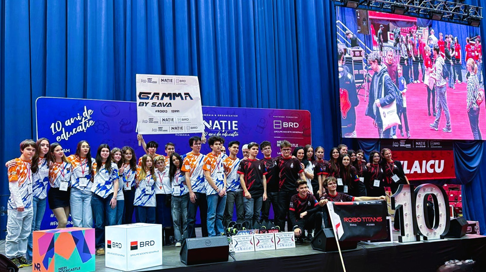 Două echipe de robotică de la Colegiul Național „Sfântul Sava” din București se pregătesc să reprezinte România la competiții internaționale de prestigiu