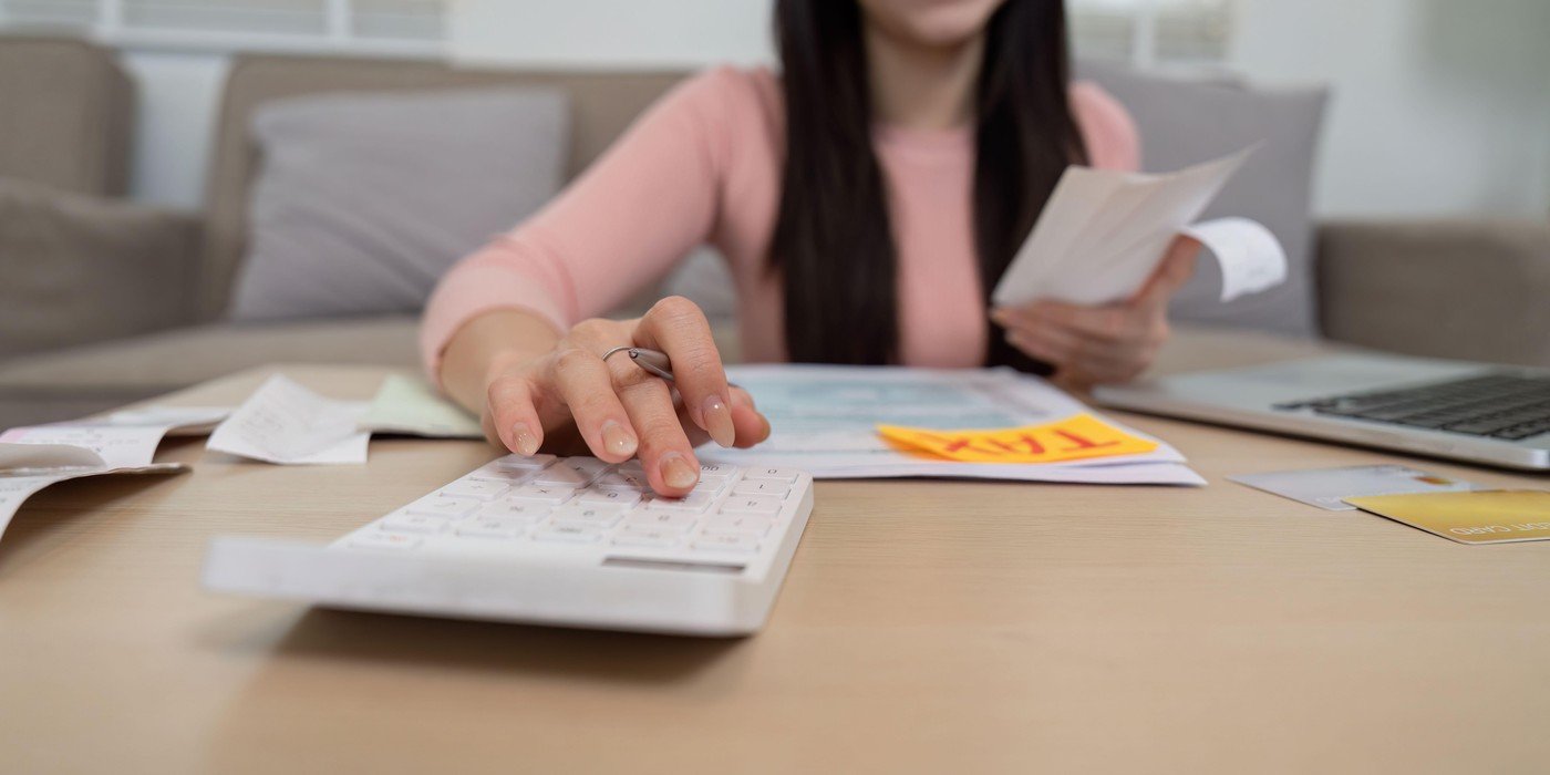 Afacerea cu impozitul pe venit: Banii înapoi pentru cei harnici Guvernul a instituit o bonificație de 3% pentru contribuabilii care își achită dările către stat în termen