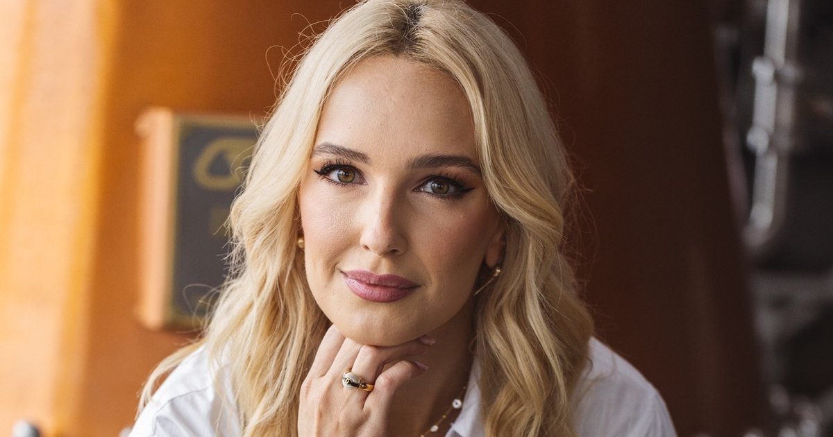 Teodora Tompea, noua voce a știrilor de la Observator: De la Digi24, la Antena 1 Jurnalista Teodora Tompea, cunoscută publicului din aparițiile sale la Digi24, se alătură echipei Antena 1