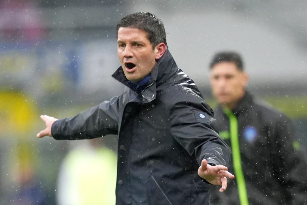 Inter și Atalanta remizează într-un meci tensionat; Cristi Chivu, eliminat pentru proteste Inter a pierdut două puncte importante sâmbătă seară, după ce a remizat cu Atalanta, scor 1-1, în etapa a 29-a din Serie A