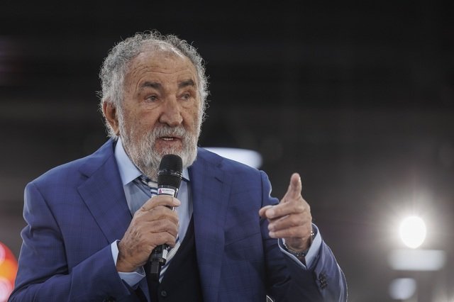 Ion Stoica și Matei Zaharia, fondatorii Databricks, în fruntea miliardarilor români Antreprenorii Ion Stoica și Matei Zaharia, co-fondatori ai companiei americane de software Databricks, se mențin pe primul loc în clasamentul miliardarilor români, cu averi nete estimate la 5 miliarde de dolari fiecare