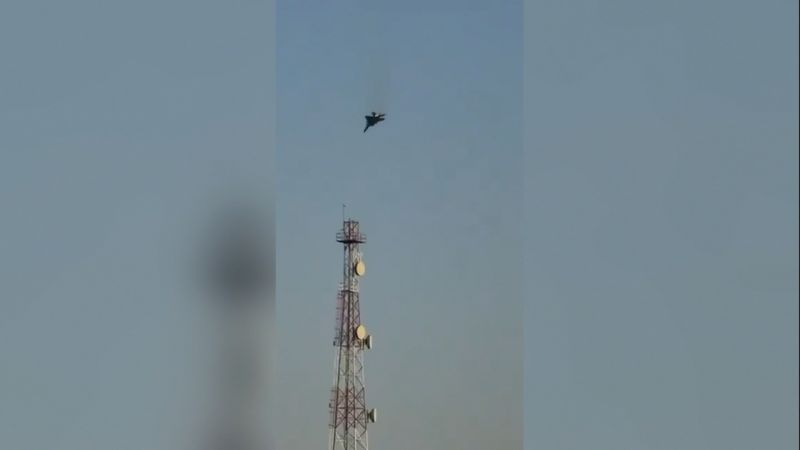 Răsunetul exploziilor zguduie statele din Golf: Hezbollah intră în conflict Dimineața a început cu o serie de explozii în mai multe orașe din statele din Golf, marcând o escaladare a conflictului din Orientul Mijlociu