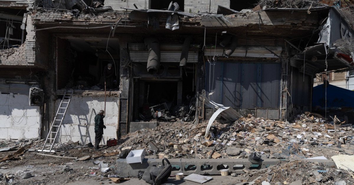 Războiul din Orientul Mijlociu: Lupte intense în a șaptea zi, cu avertismente Europol și reacții globale Conflictul din Orientul Mijlociu continuă să se intensifice, ziua de vineri marcând a șaptea zi de lupte