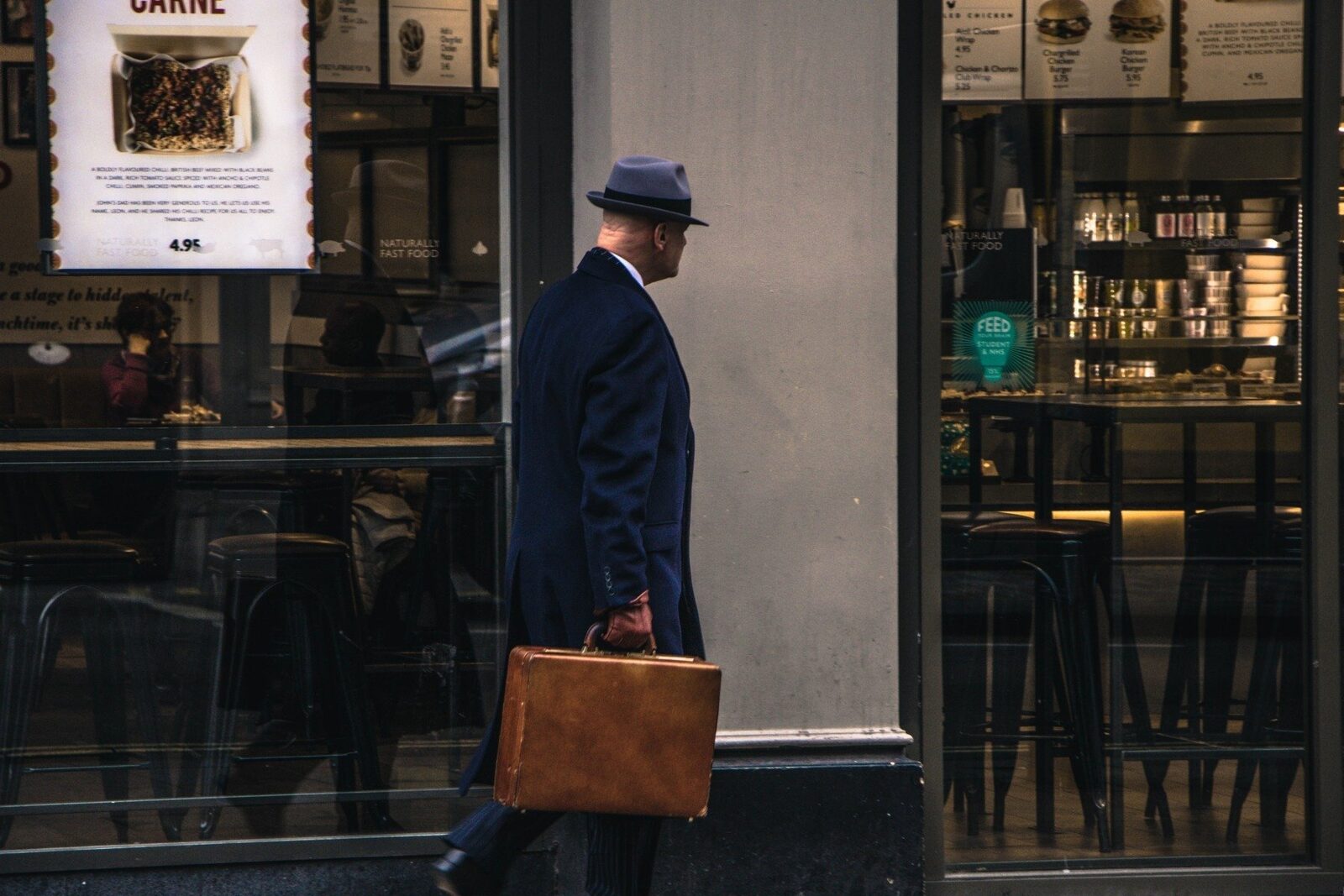 Rusia expulzează diplomat britanic acuzat de spionaj