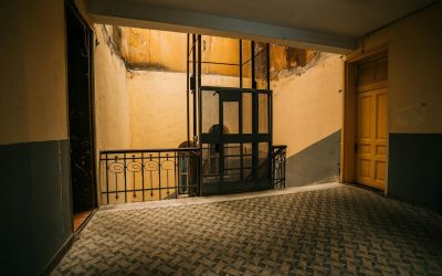 Senatul a aprobat, luni, propunerea legislativă „Lift pentru viață”, un proiect care vizează instalarea de lifturi în blocurile cu cel puțin trei etaje