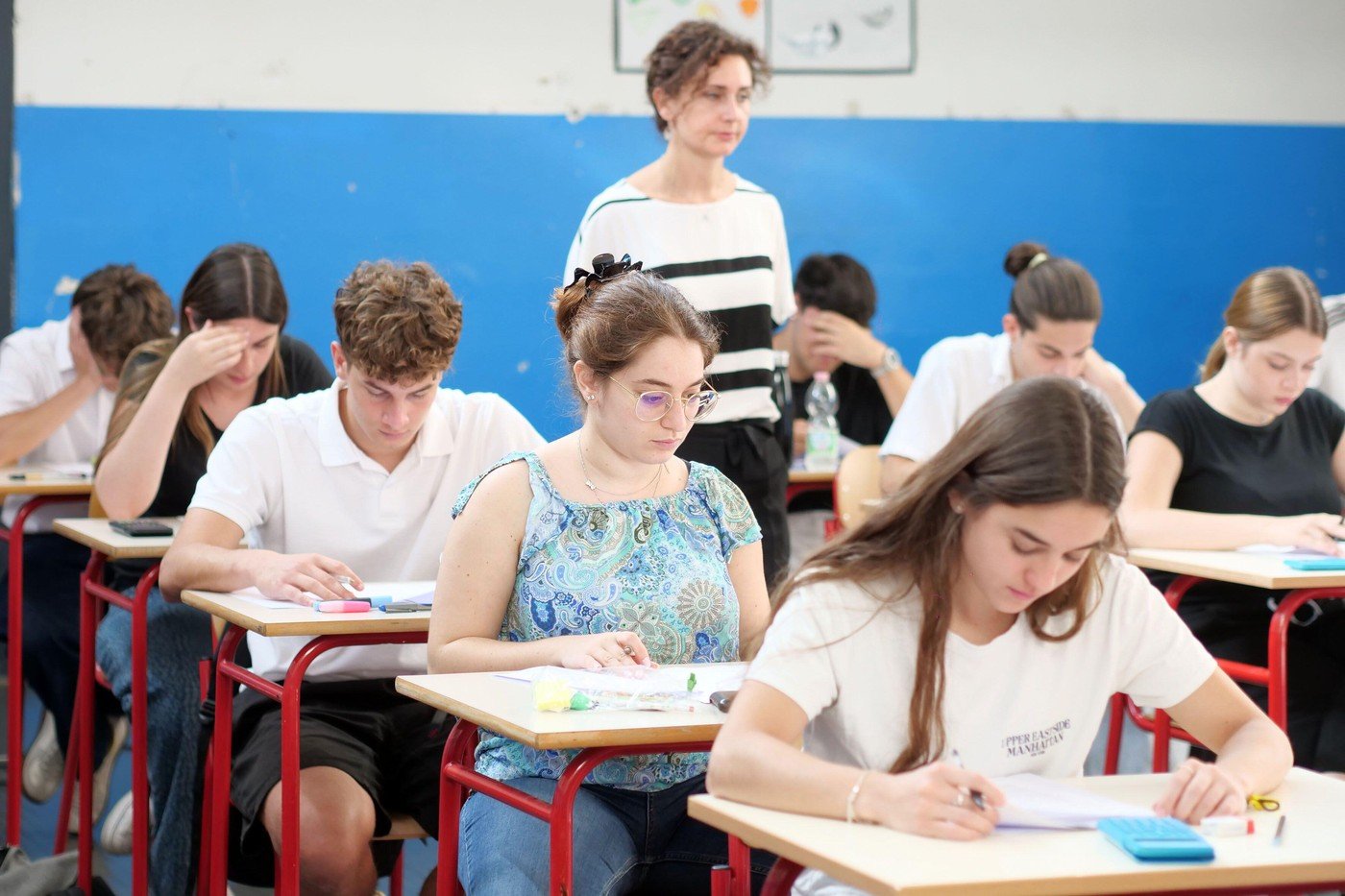 Româna, probă la un examen național în marea britanie