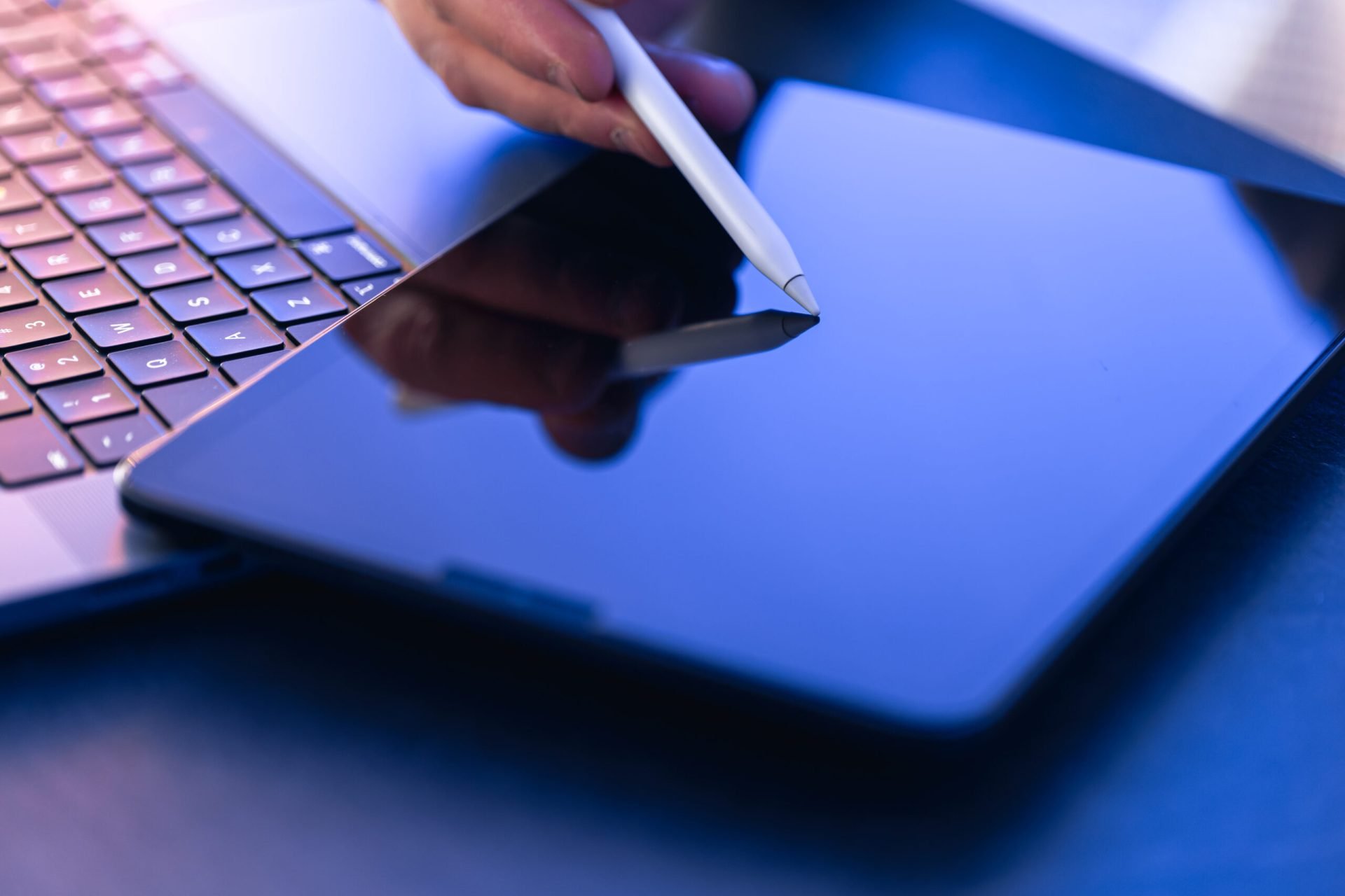 Microsoft ia în considerare eliminarea obligativității contului online pentru Windows 11 Gigantul tehnologic Microsoft ar putea renunța la cerința de a conecta un cont online pentru a configura un nou PC cu Windows 11