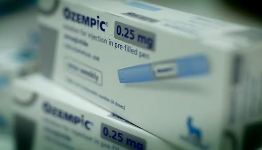 O nouă strategie de luptă împotriva bolilor cardiovasculare: NHS va oferi medicamente pentru slăbit la scară largă Serviciul Național de Sănătate din Anglia (NHS) intenționează să ofere medicamente pentru slăbit, destinate reducerii riscului de infarct miocardic și accidente vasculare cerebrale, la peste un milion de persoane