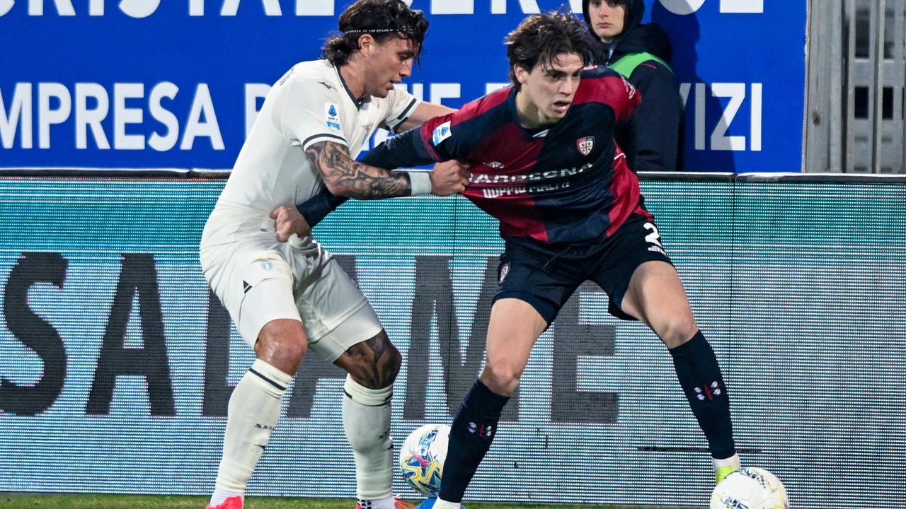 Cagliari și Napoli se întâlnesc în Serie A: Echipele de start și așteptările Meciul Cagliari – Napoli, contând pentru etapa a 30-a din Serie A, se anunță a fi un duel plin de suspans, cu fluierul de start programat pentru ora 18:30