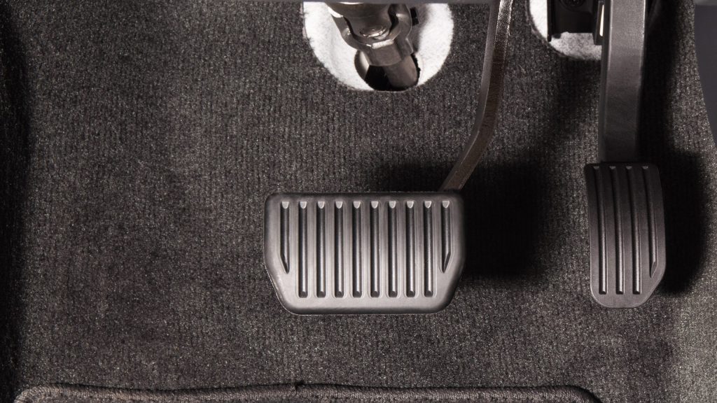 Avertisment pentru șoferi: Cutia de viteze automată, în pericol în traficul urban Cutia de viteze automată a mașinii tale poate suferi în condiții de trafic intens, cu caniculă și în urcușuri