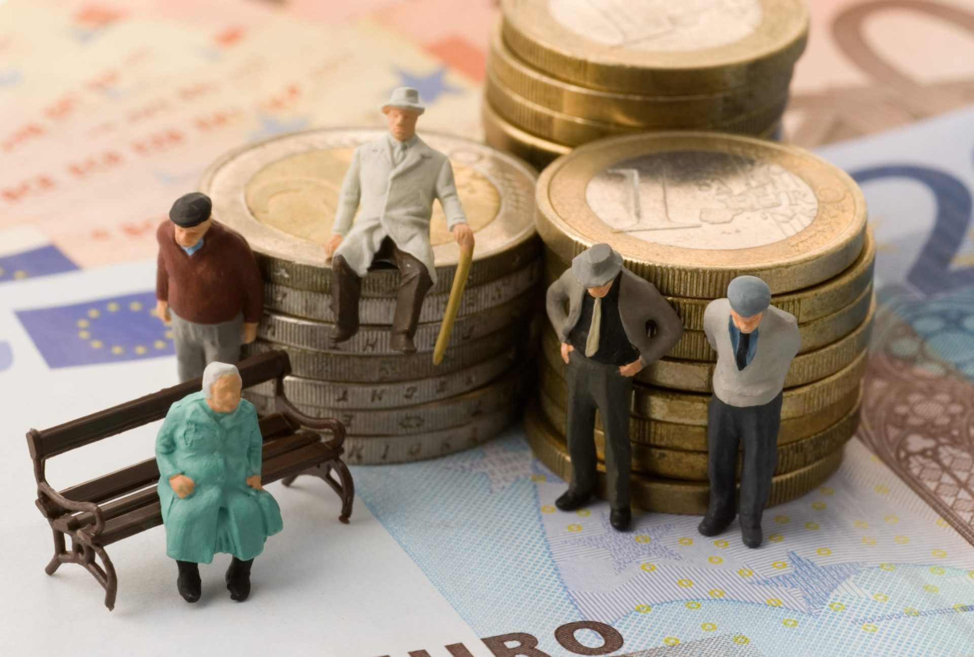 Ce pensie primești după o viață lucrată pe salariul minim