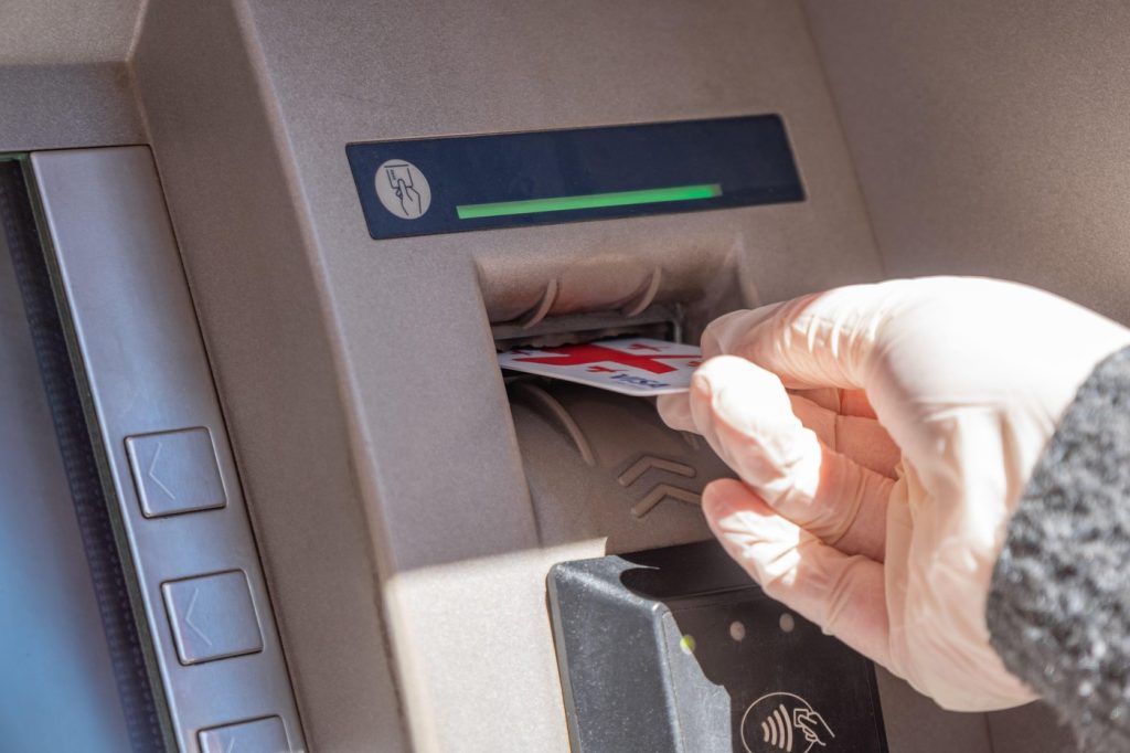 Autoritățile anunță: Milioane de români „au fost transferați”