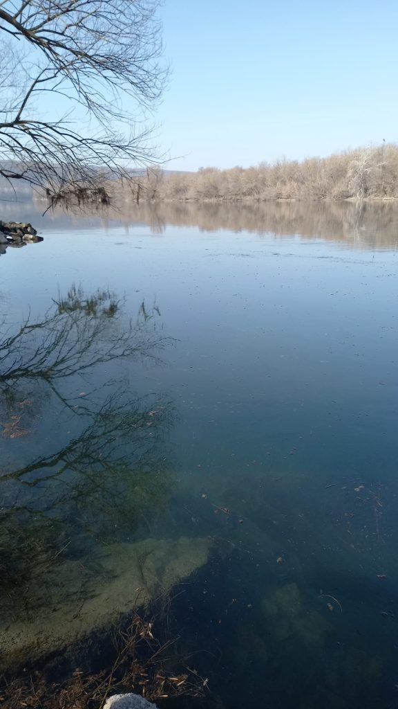 România intervine în criza de poluare a Nistrului, cauzată de războiul din Ucraina Administrația Națională Apele Române (ANAR) a anunțat că România a acordat sprijin Republicii Moldova, ca urmare a poluării masive a râului Nistru