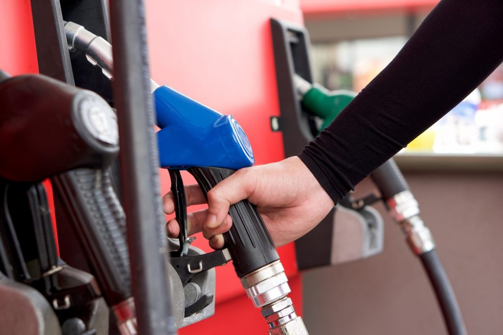 Prețurile la carburanți continuă să crească: motorina premium se apropie de 10 lei pe litru Prețul carburanților în România continuă să crească, alimentând îngrijorările șoferilor cu privire la viitorul costurilor de alimentare