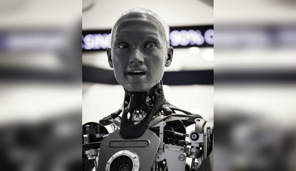 Inteligența artificială, de la chatboți la aplicații concrete: companiile chineze se orientează spre soluții specifice de business Companiile din China își schimbă strategia în domeniul inteligenței artificiale (AI), trecând de la modelele lingvistice generale, precum ChatGPT, la dezvoltarea de aplicații AI specializate pentru diverse domenii de activitate