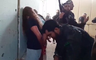 Apel la explicații pentru o expoziție despre atacul din 7 octombrie Peste 400 de artiști, jurnaliști și personalități culturale au adresat o scrisoare deschisă autorităților, solicitând clarificări cu privire la organizarea unei expoziții de artă de către Art Safari și Ambasada Israelului