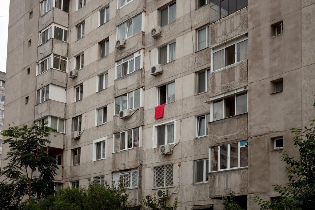 Cum poți folosi spațiile comune din bloc: Ghidul proprietarului Acordul de asociere este documentul-cheie care stabilește regulile după care funcționează o asociație de proprietari și, implicit, modul în care sunt utilizate spațiile comune
