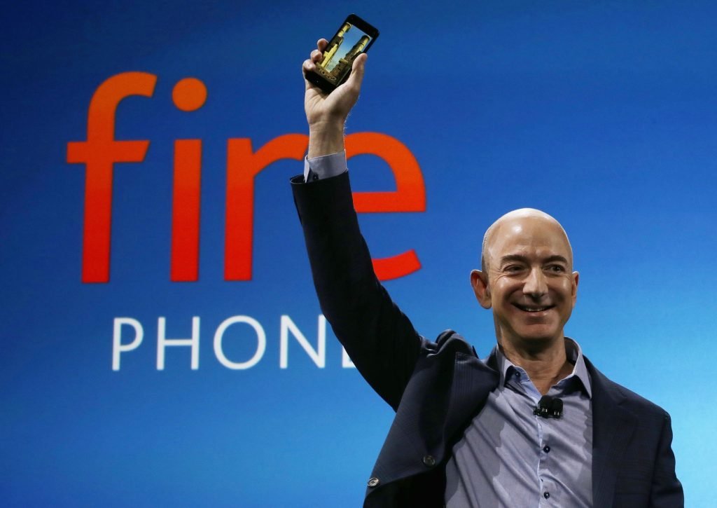 Amazon pregătește un nou smartphone, după eșecul fire phone din 2013