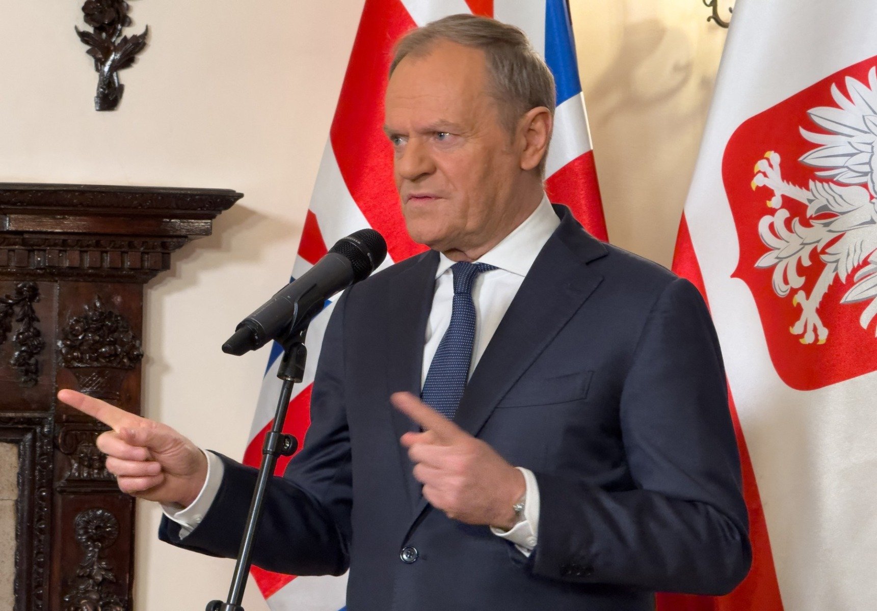 Donald Tusk avertizează asupra unei potențiale escaladări a conflictului din Orientul Mijlociu Premierul polonez Donald Tusk a exprimat, vineri, îngrijorări cu privire la posibilitatea unei escaladări a conflictului din Orientul Mijlociu