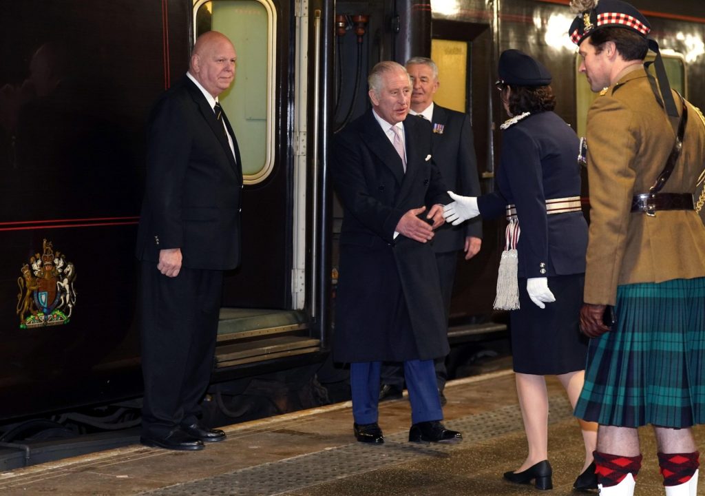 Regele Charles al III-lea devine patron al unei organizații caritabile evreiești, pe fondul creșterii tensiunilor antisemite Regele Charles al III-lea al Marii Britanii a acceptat să devină patron al Community Security Trust (CST), o importantă organizație caritabilă evreiască din Regatul Unit