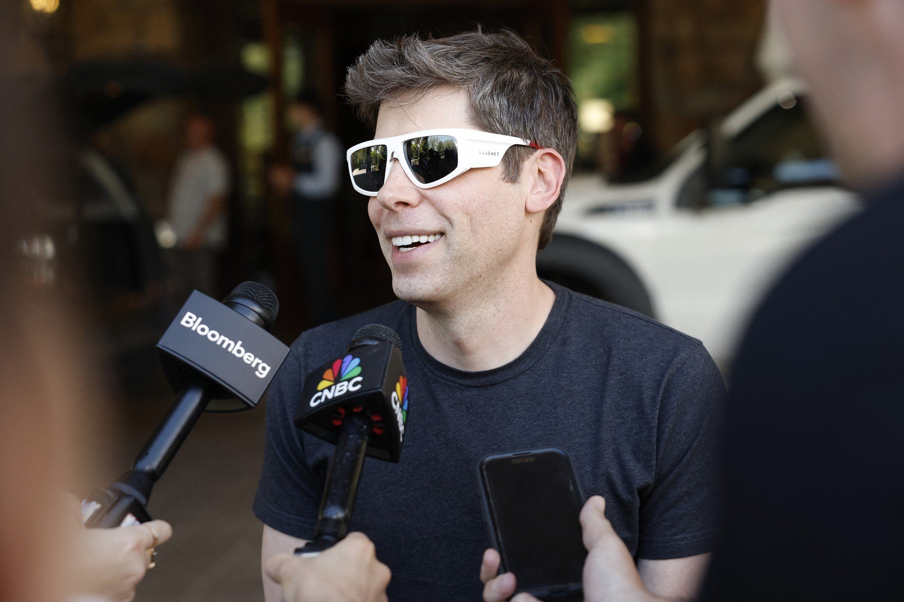 Inteligența artificială, viitorul ca utilitate publică? Ce spune șeful OpenAI Sam Altman, CEO-ul OpenAI, compania responsabilă pentru dezvoltarea ChatGPT, a schițat o viziune surprinzătoare asupra viitorului inteligenței artificiale (IA)
