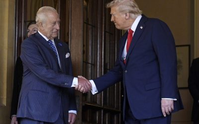 Regele Charles va efectua prima vizită de stat în SUA, în ciuda criticilor privind relația cu Iranul Regele Charles al III-lea și Regina Camilla vor efectua o vizită de stat în Statele Unite ale Americii luna viitoare, vizită ce a fost confirmată marți de Palatul Buckingham