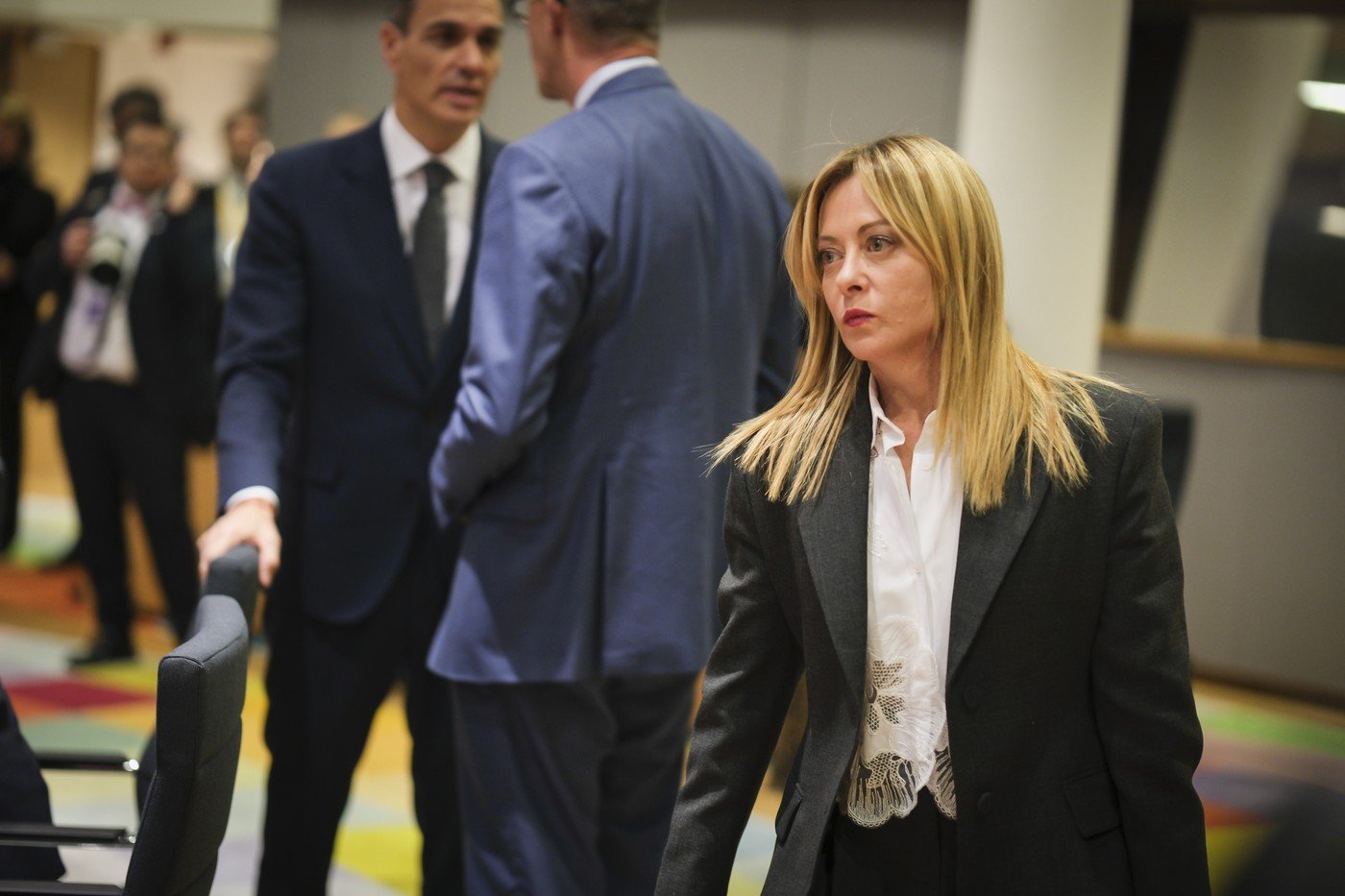 Italia: Meloni avertizează asupra dependenței strategice a Europei Premierul italian, Giorgia Meloni, a atras atenția asupra unei probleme de importanță majoră pentru statele europene: lipsa autonomiei strategice