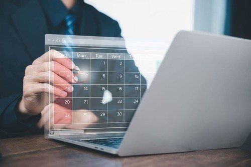 Concediul de odihnă, între dreptul salariatului și obligația angajatorului Există numeroase situații în care angajații nu reușesc să își folosească zilele de concediu de odihnă la care au dreptul într-un an calendaristic