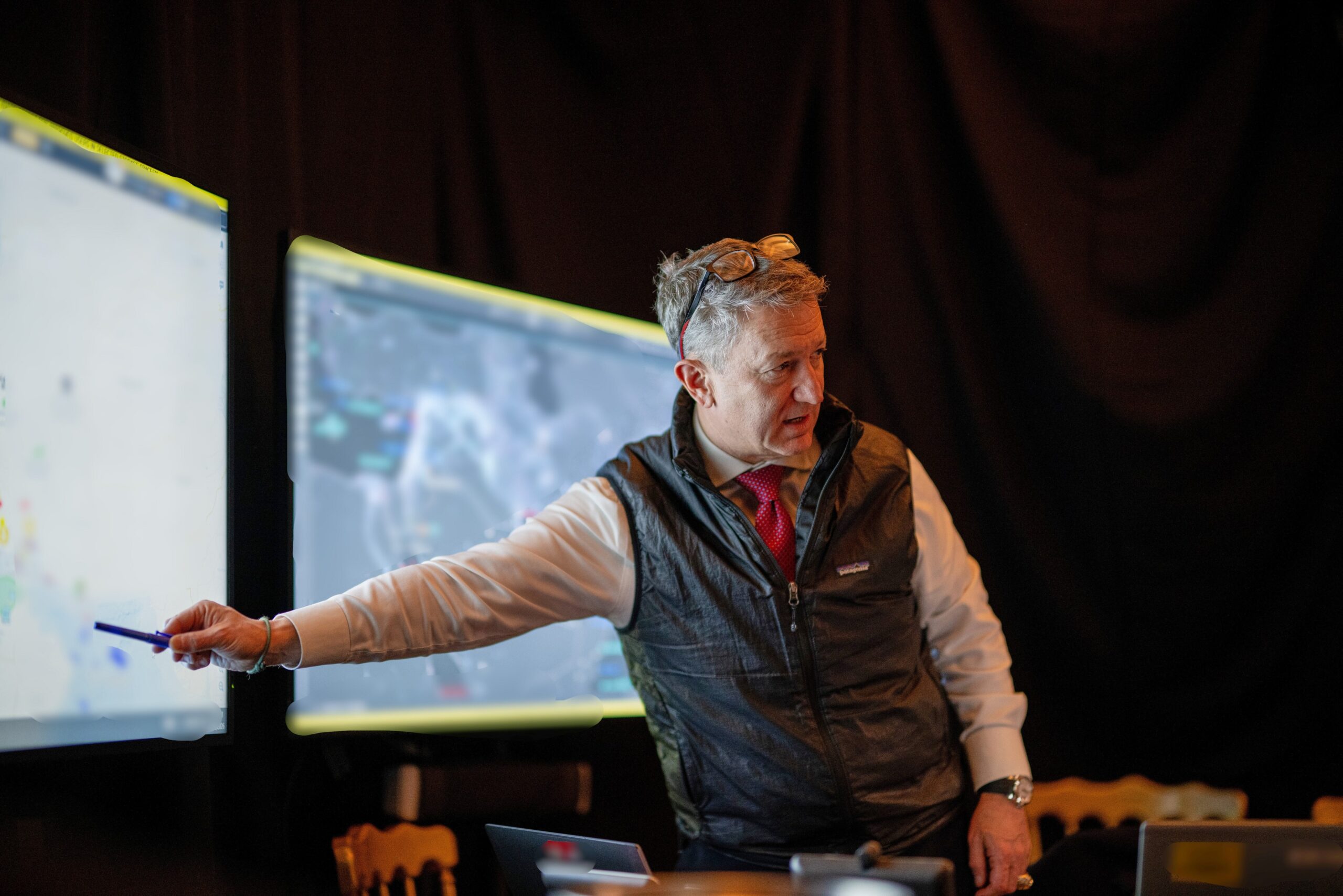 Conflictul din Orientul Mijlociu: Israelul recunoaște atacul asupra Iranului Generalul Dan Caine, președintele Comitetului șefilor de stat major, a confirmat luni că Israelul a efectuat atacul asupra Iranului sâmbătă