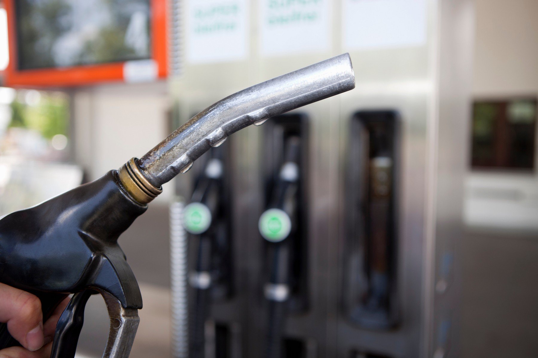 Țara europeană care limitează carburanții