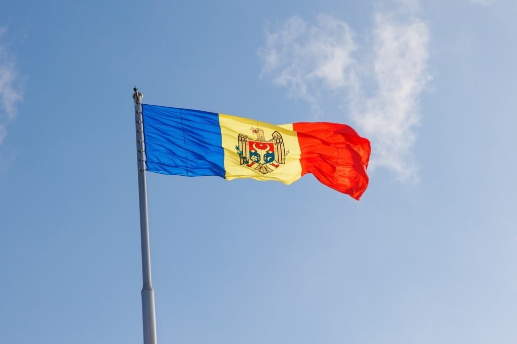 Ofițeri anticorupție din Republica Moldova au efectuat luni peste 20 de percheziții, vizând persoane suspectate de trafic de influență, conform unui comunicat al Centrului Național Anticorupție (CNA)