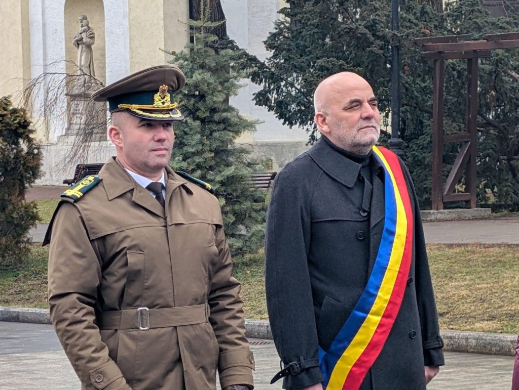 Rîmbu, primarul Sucevei, suspendat din PSD pentru șase luni Vasile Rîmbu, primarul municipiului Suceava, a fost suspendat din Partidul Social Democrat pentru o perioadă de șase luni