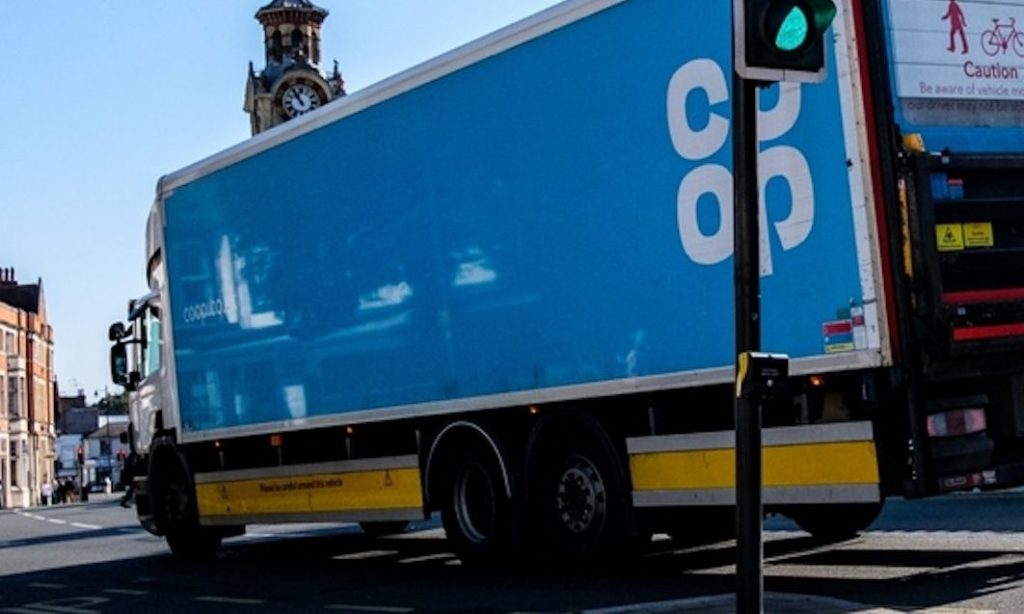 Alimentele, la mâna algoritmilor: riscuri crescute într-o lume digitalizată Într-o eră dominată de tehnologie, tot mai multe decizii privind lanțul alimentar sunt luate de sisteme digitale