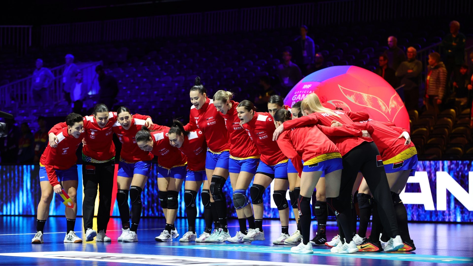 România, în căutarea victoriei în deplasare cu Slovacia în EHF Euro Cup Echipa națională de handbal feminin a României se pregătește pentru al treilea meci din cadrul EHF Euro Cup, o competiție de importanță majoră pentru handbalul european