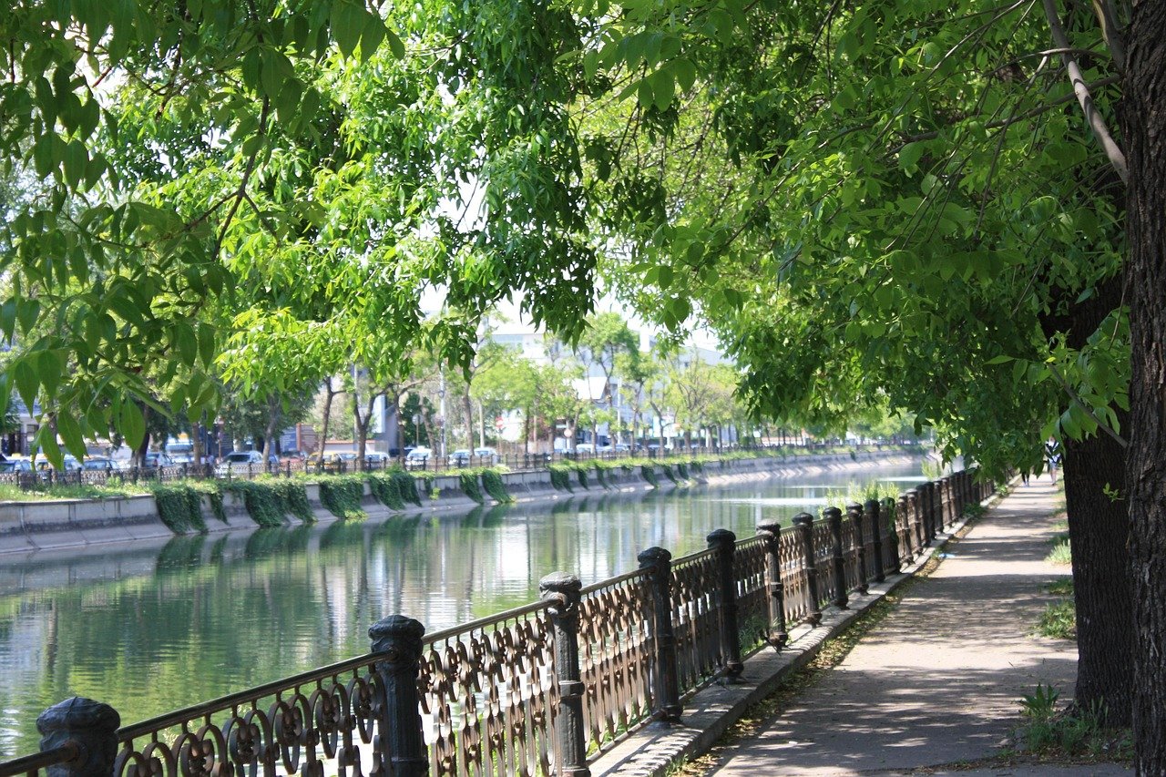 Lille, orașul francez, va găzdui noua agenție vamală europeană Orașul francez Lille a fost desemnat, miercuri, drept gazdă a viitoarei Autorități Vamale Europene (EUCA), o victorie obținută în urma unei competiții strânse cu alte opt orașe candidate