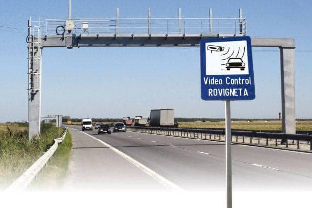 Ciprian Șerban, Drulă și Bode critică transferul a jumătate din banii de rovinietă la bugetul de stat Ministrul Transporturilor, Ciprian-Constantin Șerban, împreună cu fostul ministru al Transporturilor, Cătălin Drulă, și cu președintele Comisiei pentru transporturi din Camera Deputaților, Lucian Bode, au criticat o prevedere controversată inclusă în Ordonanța de Urgență 17/2026