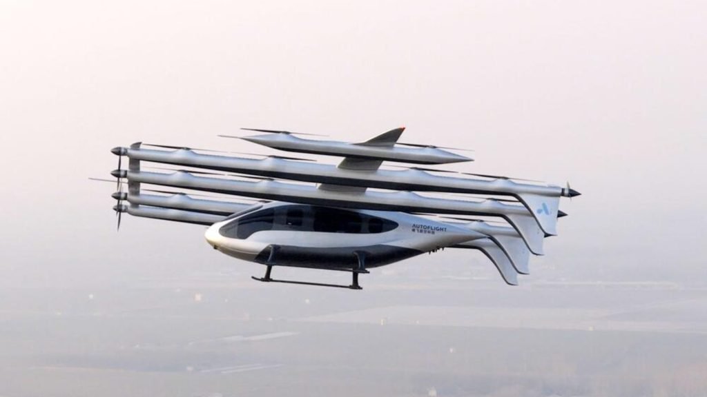 Un „dragon ceresc” chinezesc face pași importanți în cursa taxiurilor zburătoare Un aparat de zbor electric cu decolare și aterizare verticală (eVTOL) chinezesc a trecut cu succes un test crucial de tranziție, marcând un moment important în dezvoltarea acestui tip de vehicule