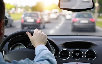 Cum să reduci consumul de combustibil: Sfaturi pentru un șofat eficient În contextul prețurilor ridicate la carburanți, optimizarea consumului de combustibil devine o prioritate pentru mulți șoferi